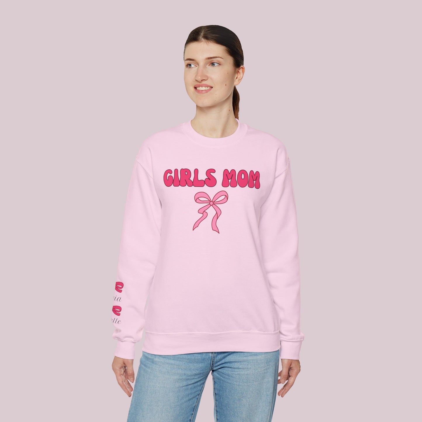 Sudadera personalizada Girls Mom con nombres de niños en la manga