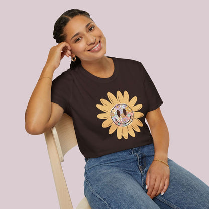 Boho Smiling Daisy Graphic T-Shirt