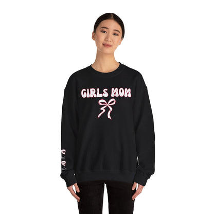 Sudadera personalizada Girls Mom con nombres de niños en la manga