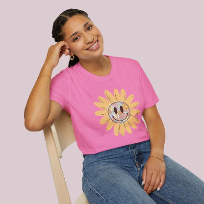 Boho Smiling Daisy Graphic T-Shirt