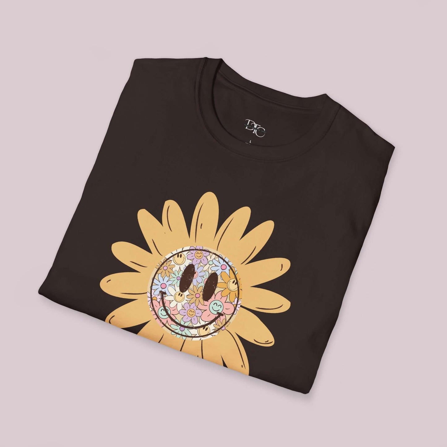 Boho Smiling Daisy Graphic T-Shirt