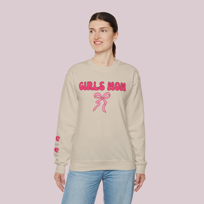 Sudadera personalizada Girls Mom con nombres de niños en la manga