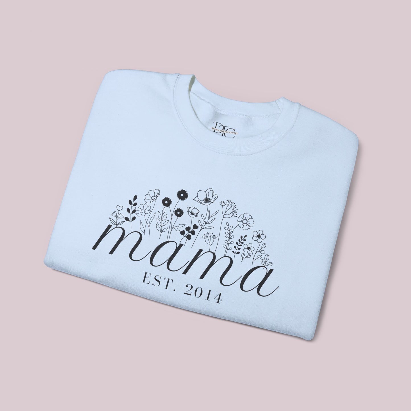 Sudadera personalizada con flores de nacimiento de mamá y nombres de niños en la manga