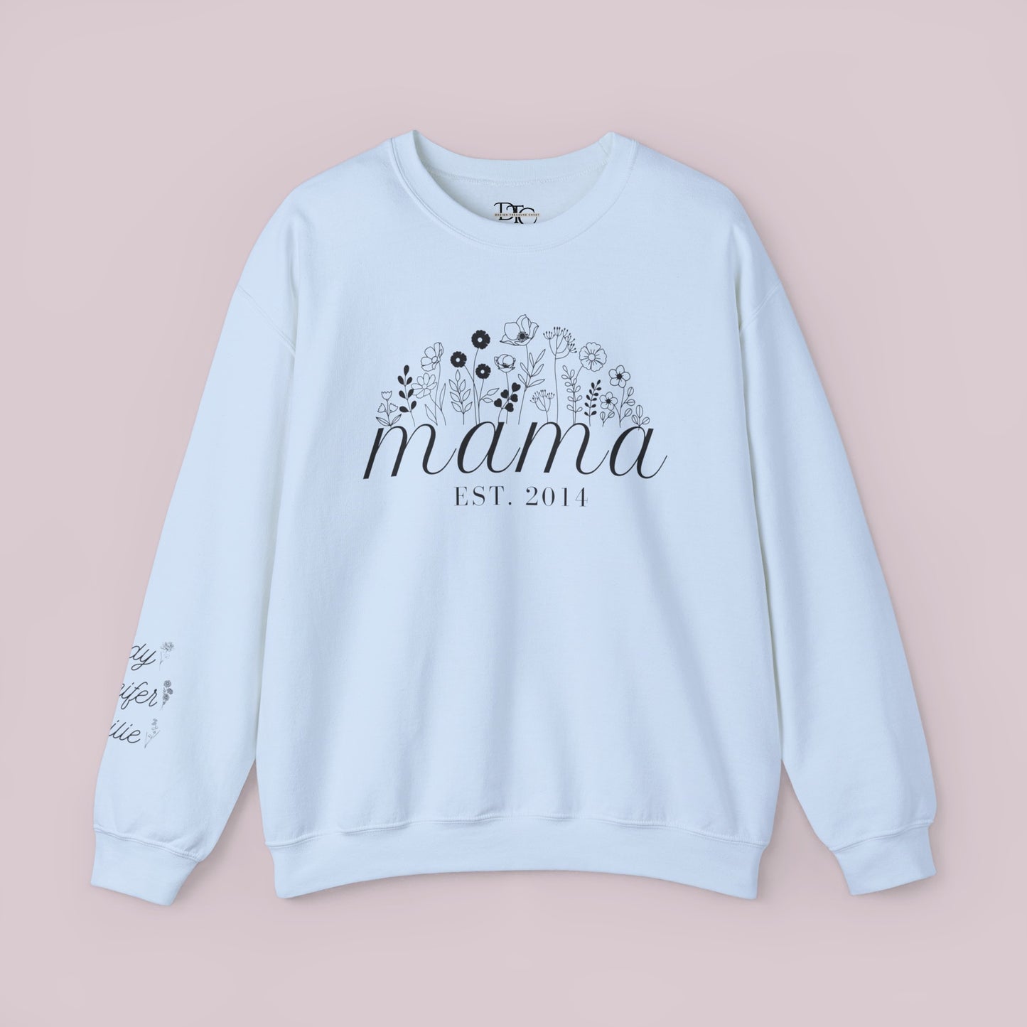 Sudadera personalizada con flores de nacimiento de mamá y nombres de niños en la manga